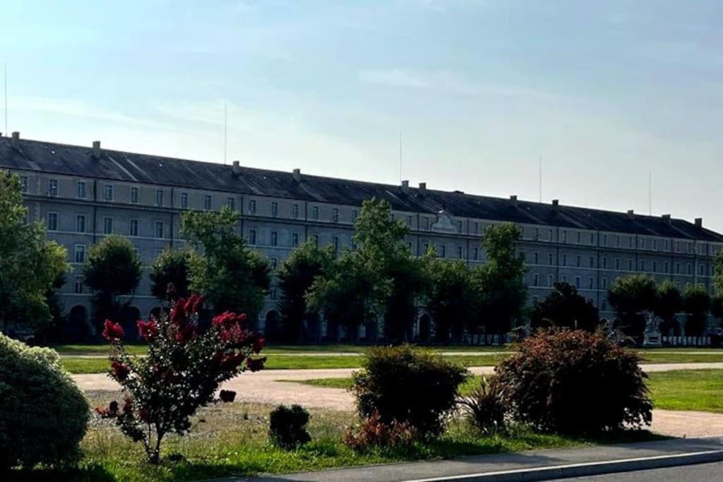 Pau Centre Vue Sur Les Pyrenees Pour 2 Nuits Au Minimum 아파트 외부 사진